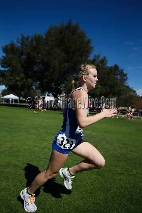 2013SIXCHS-144.JPG - 2013 Stanford Cross Country Invitational, September 28, Stanford Golf Course, Stanford, California.